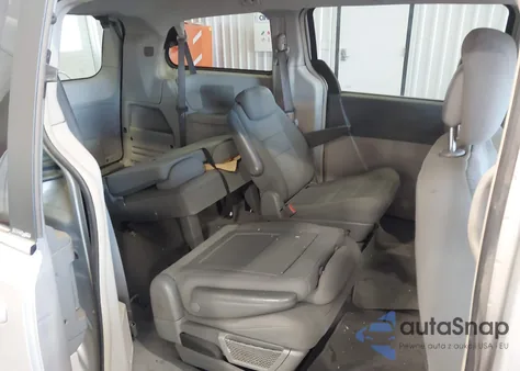 2010 Chrysler Town & Country Touring z USA, uszkodzony, nr VIN 2A4RR5D15AR432209